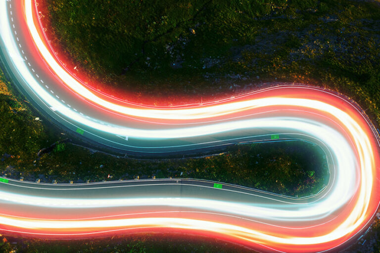 Strada futuristica colorata